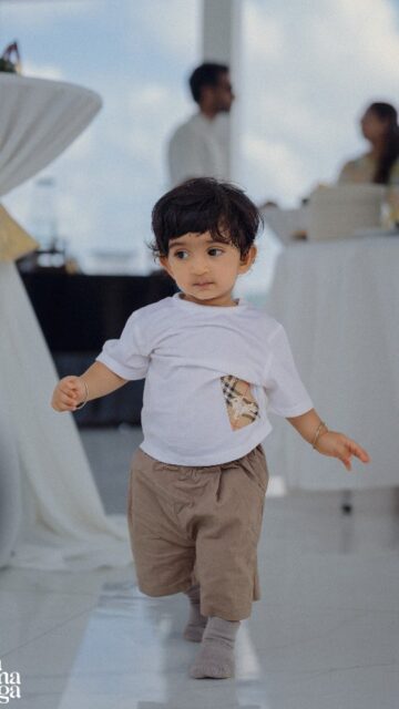 The little birthday boy gave everyone a reason to celebrate 🥳

Let us capture your family's next big adventure — DM us to book.

Ved's outfit: @burberry
Pooja's outfit: @varunbahlcouture
Pooja's MUA: @rahglamstudio